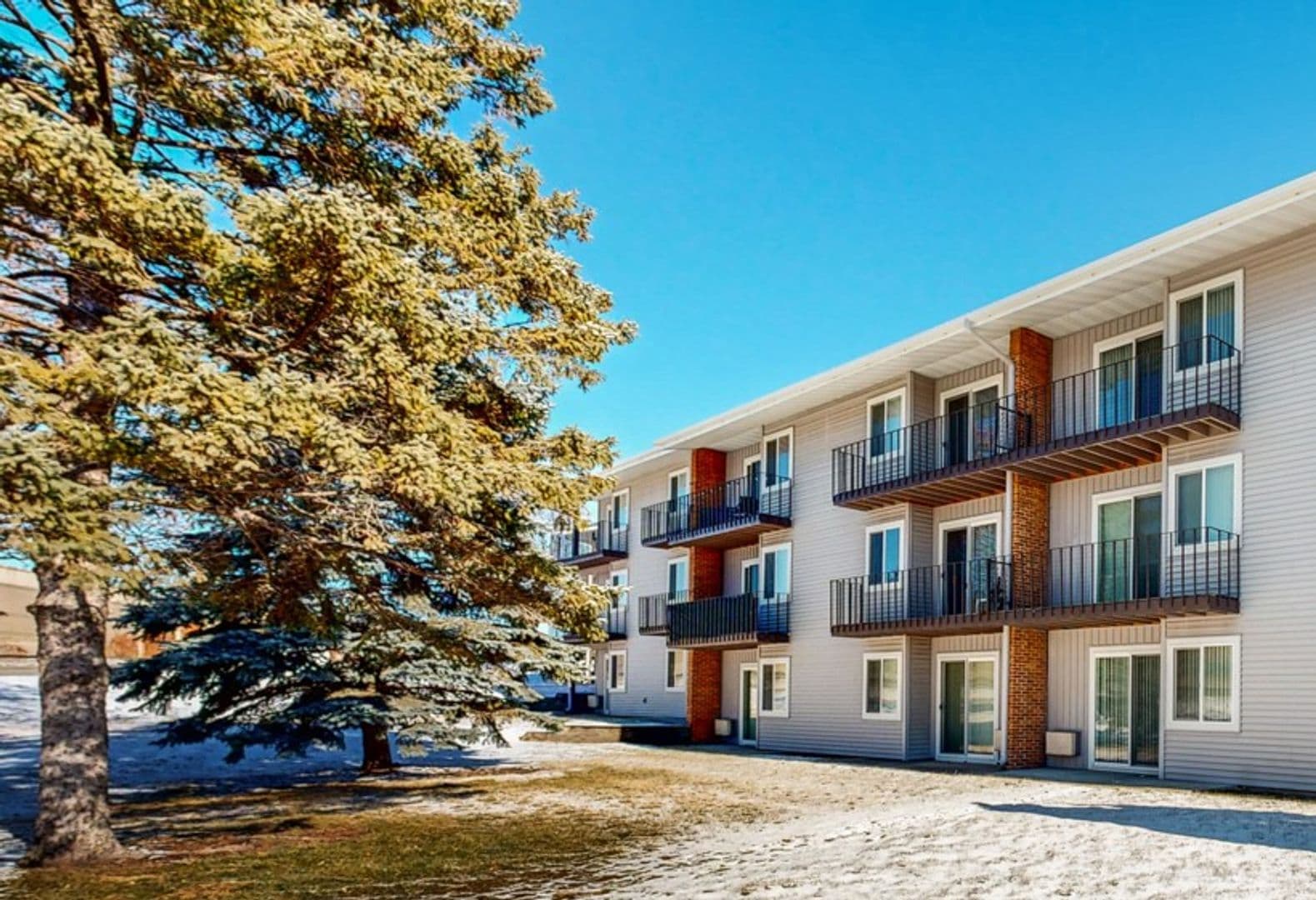 Rochester Apartment: 1260 17th Avenue NW