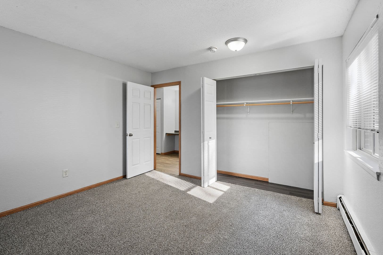 Burnsville Apartment: 12911 County Road 5