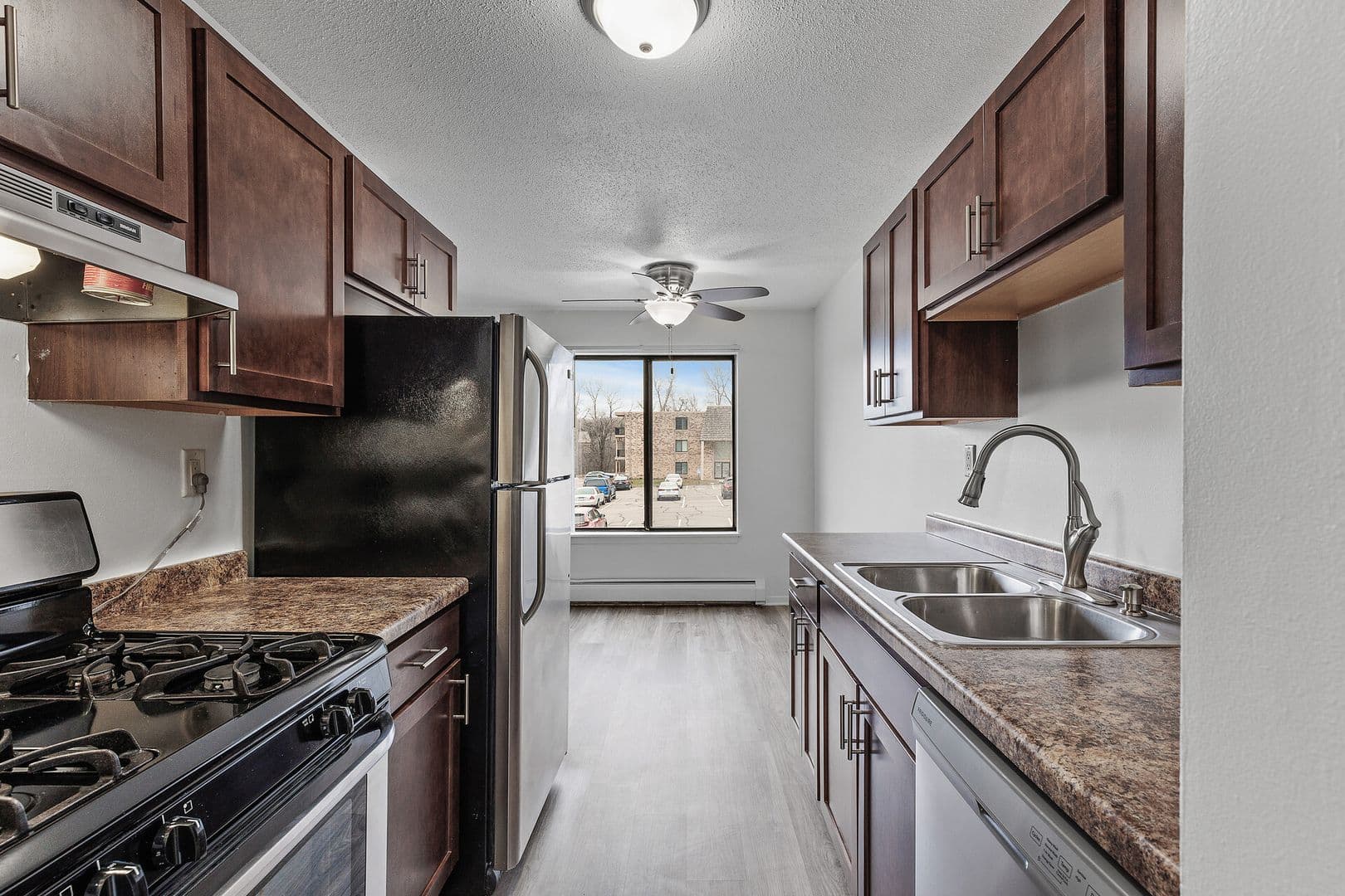 Burnsville Apartment: Cedar Valley Apartments