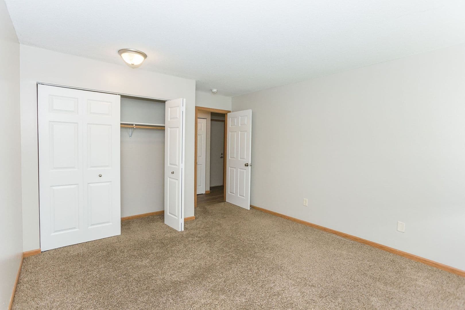 Burnsville Apartment: 12911 County Road 5