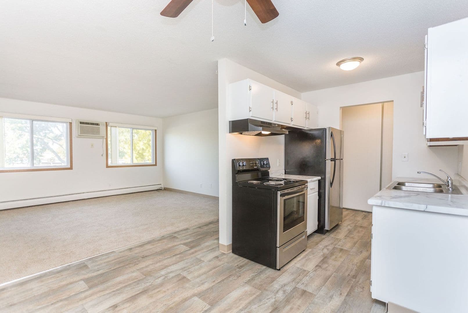 COON RAPIDS Apartment: 2400 109th AVE NW