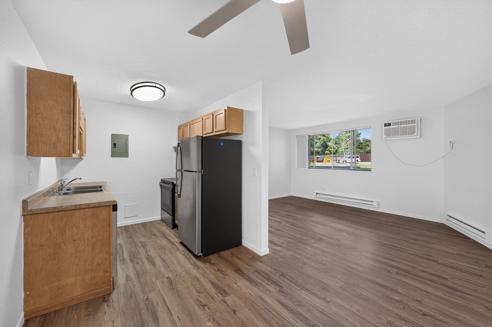 White Bear Lake Apartment: 1640 9th Street