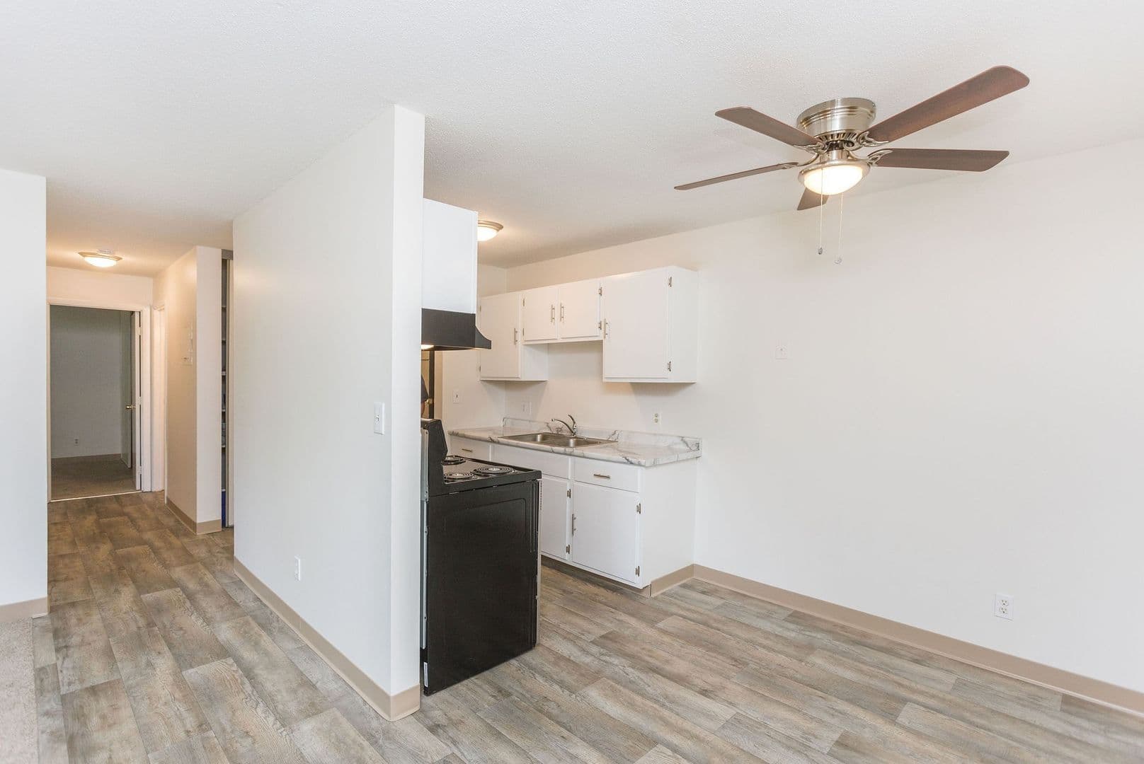 COON RAPIDS Apartment: 2400 109th AVE NW