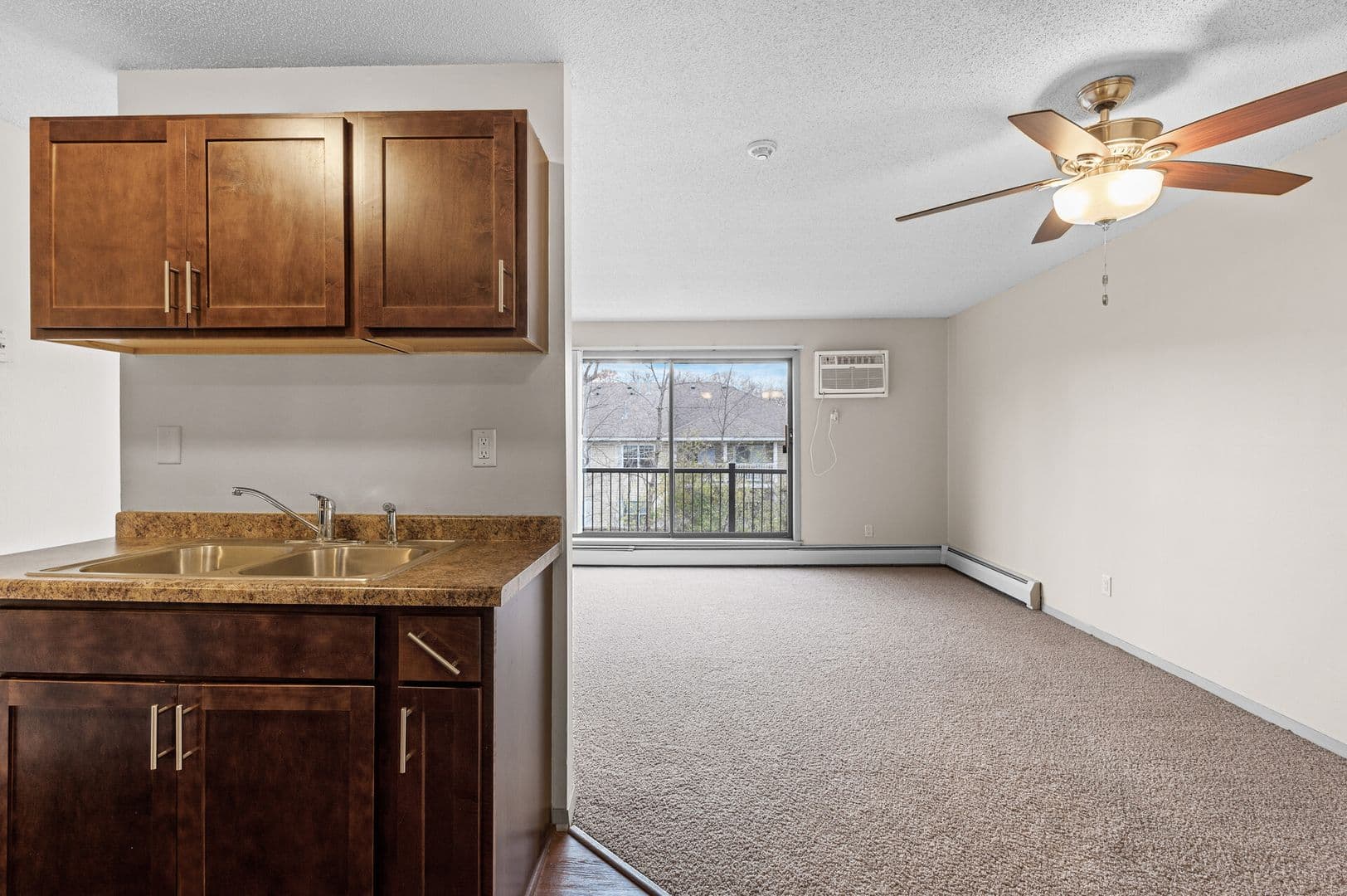 Burnsville Apartment: Cedar Valley Apartments