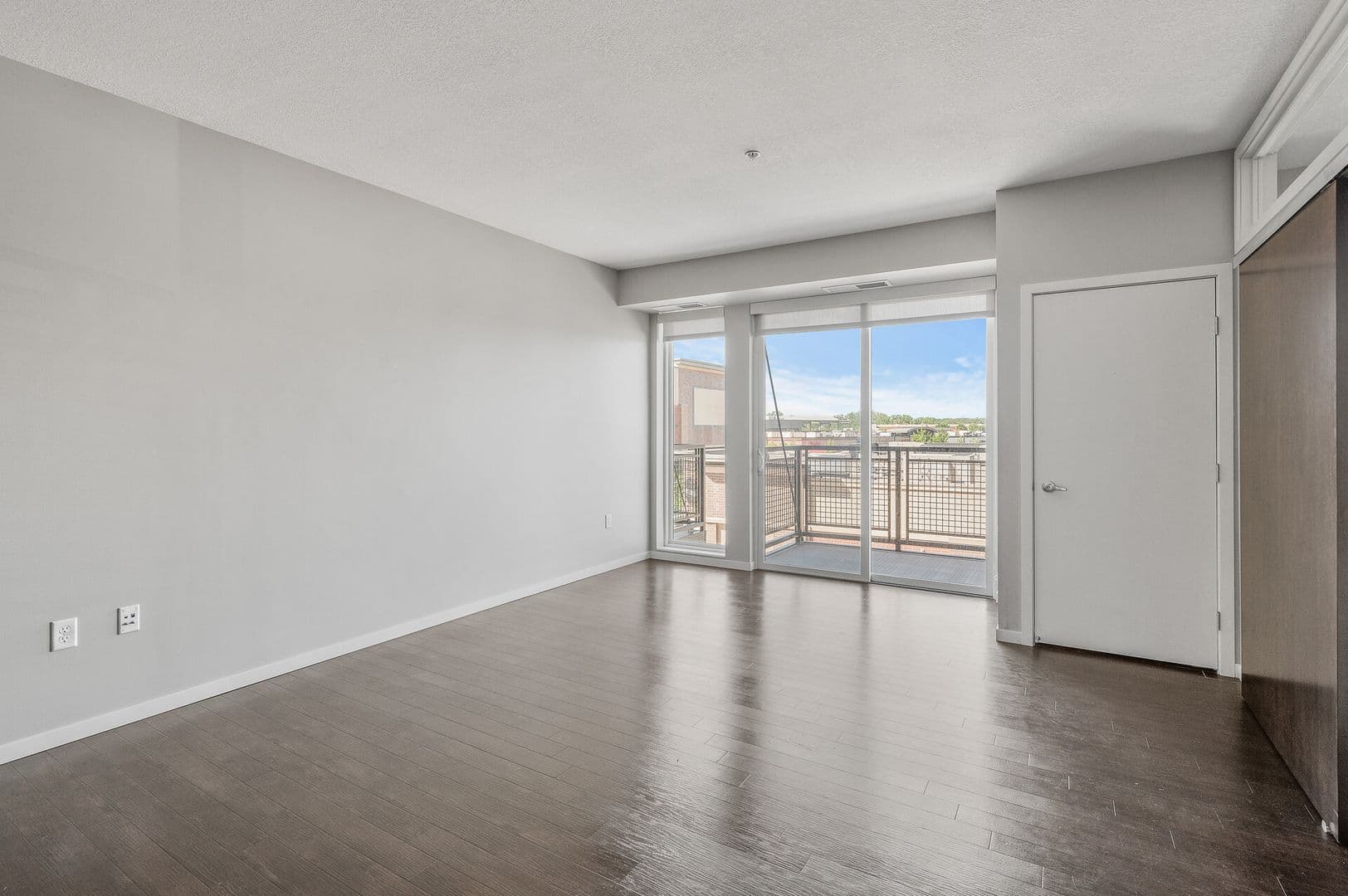St Louis Park Apartment: 5310 West 16th Street