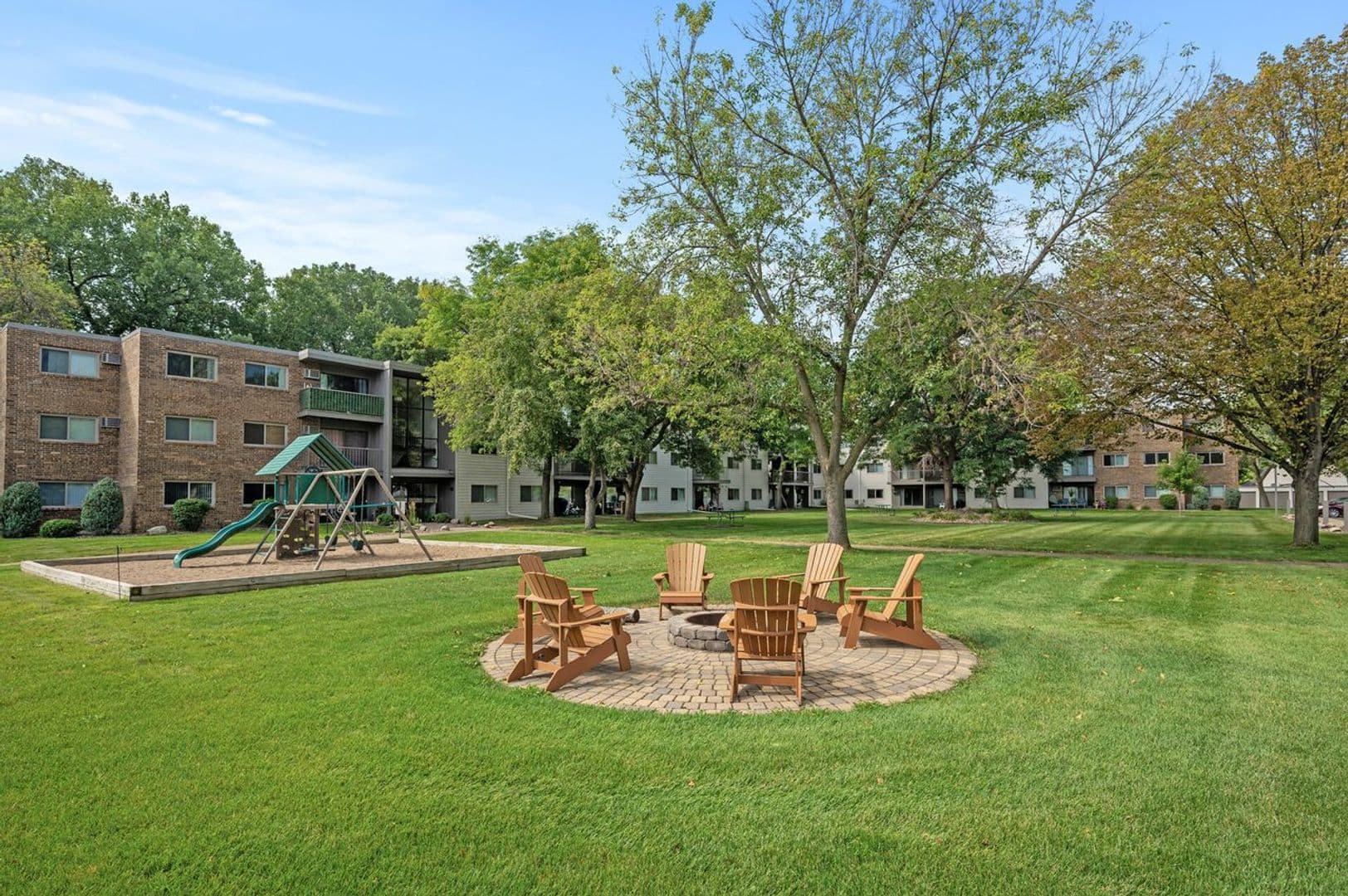 Oakdale Apartment: 6048 Upper 51ST Street North