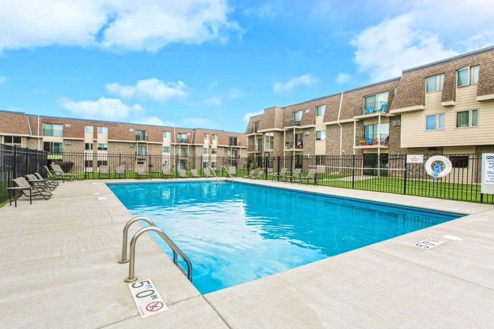 Burnsville Apartment: 12911 County Road 5