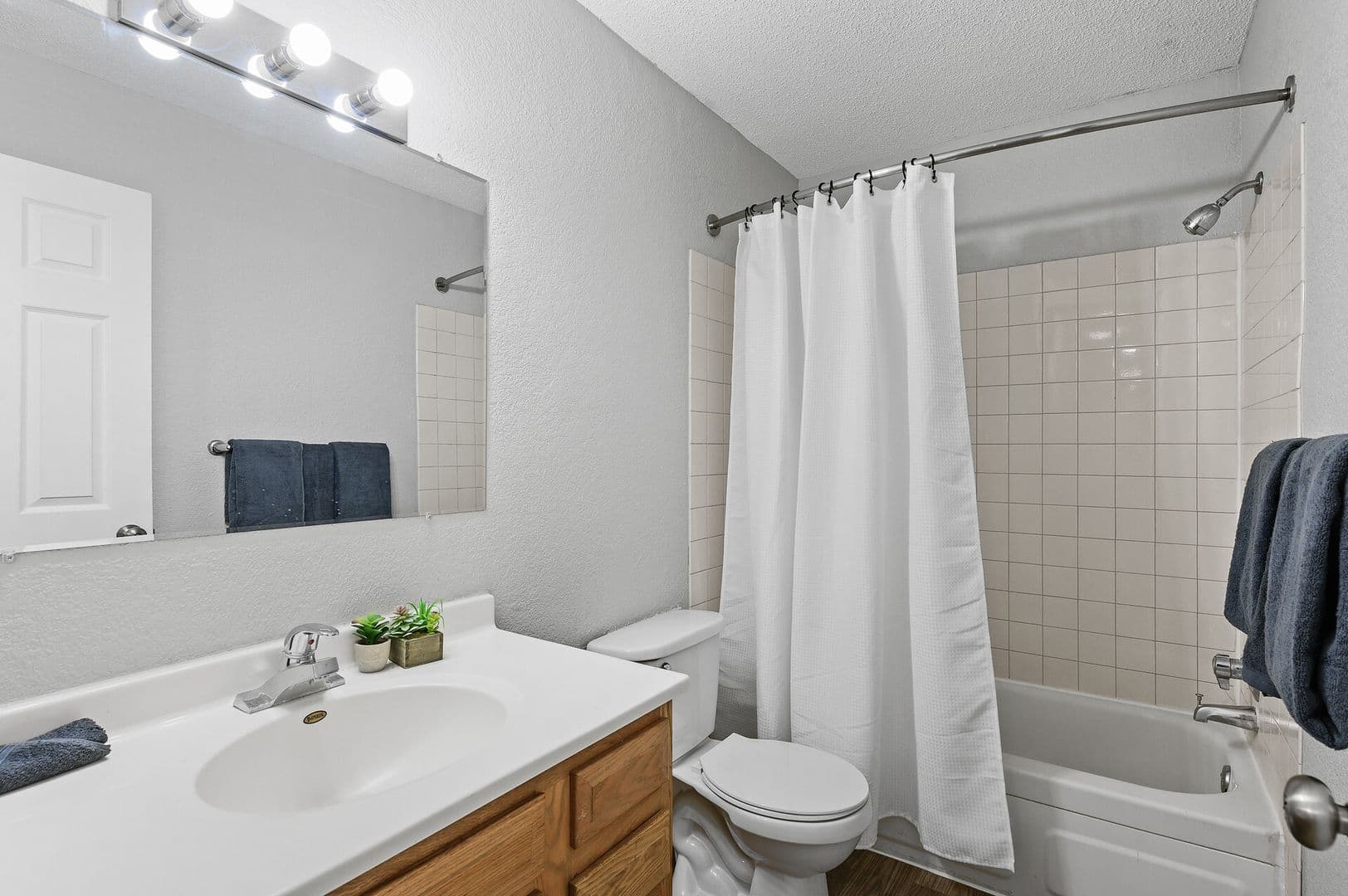Burnsville Apartment: 12911 County Road 5