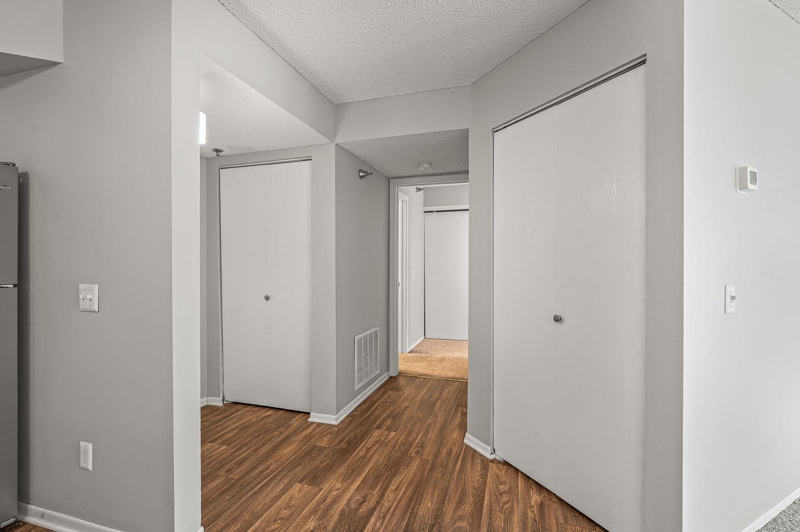St. Paul Apartment: 400 Selby Ave