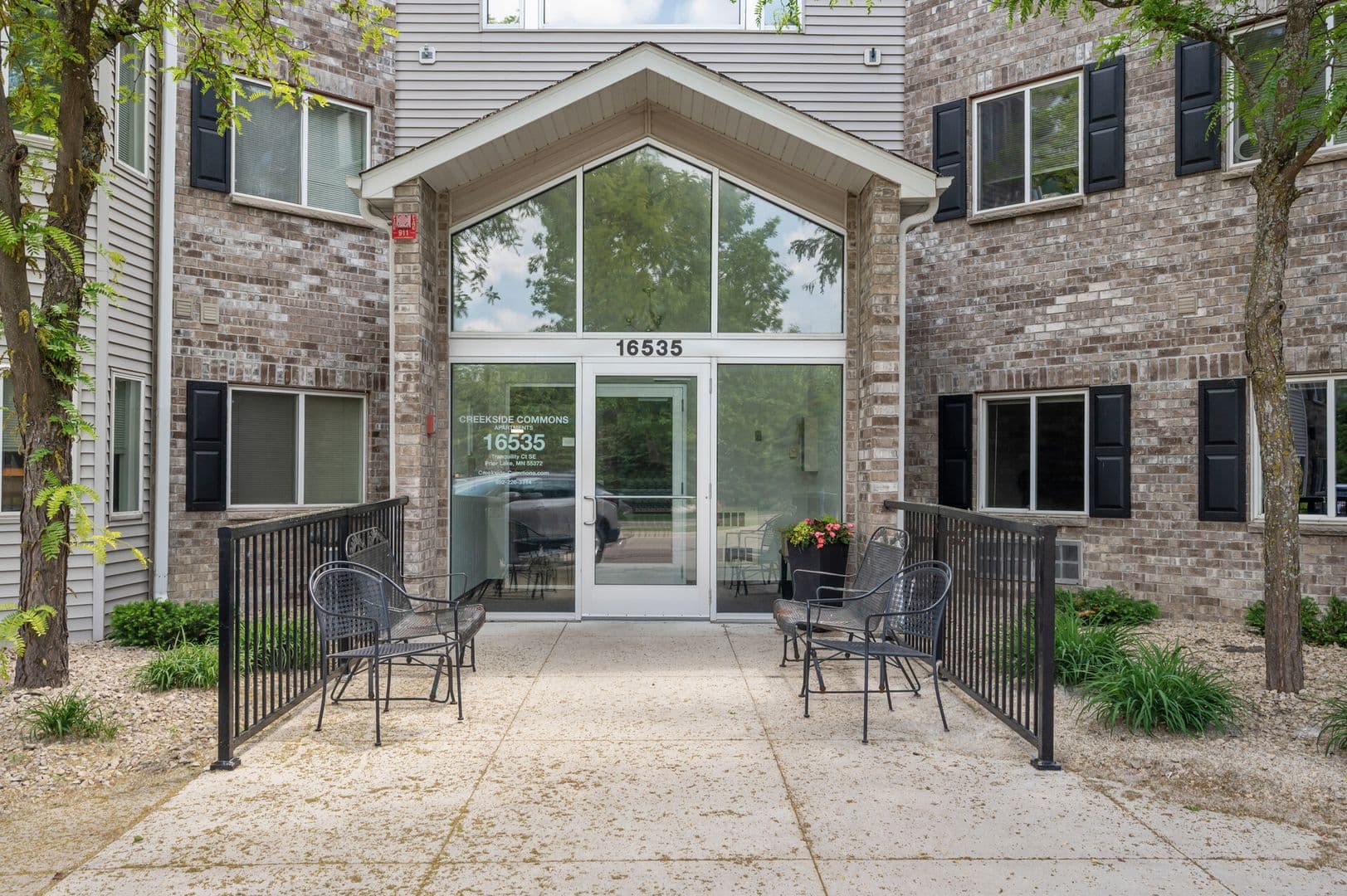 Prior Lake Apartment: 16535 Tranquility Ct SE.