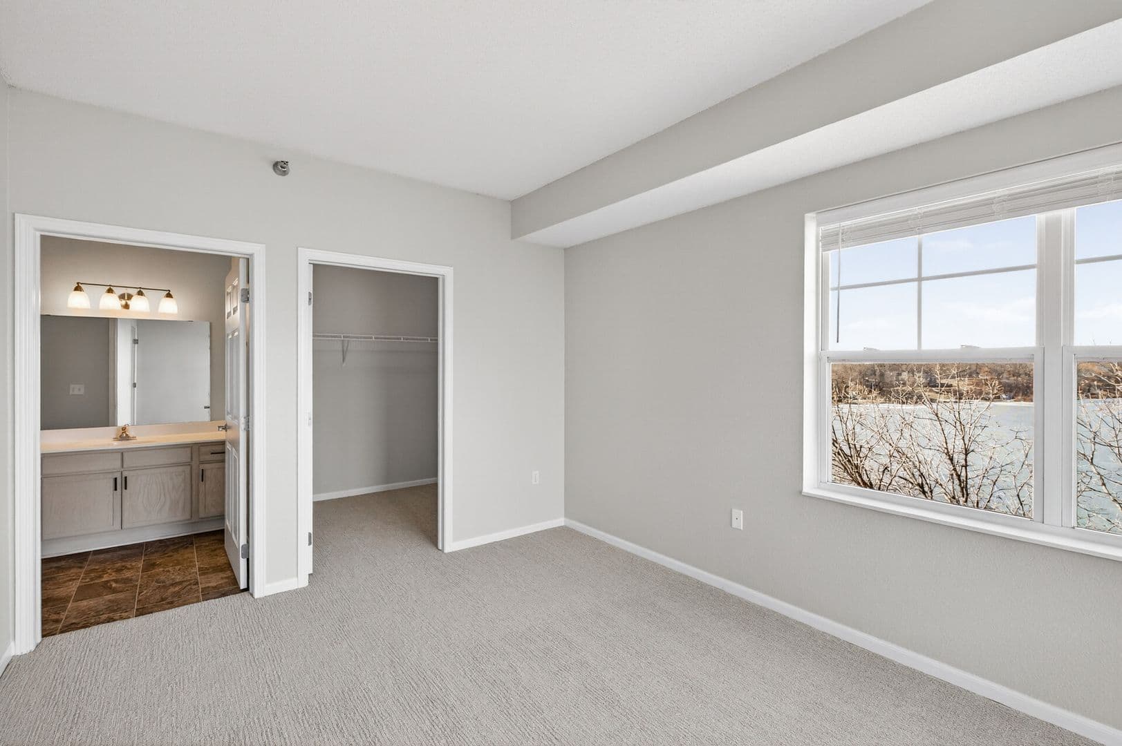 Chanhassen Apartment: 8260 Market Blvd