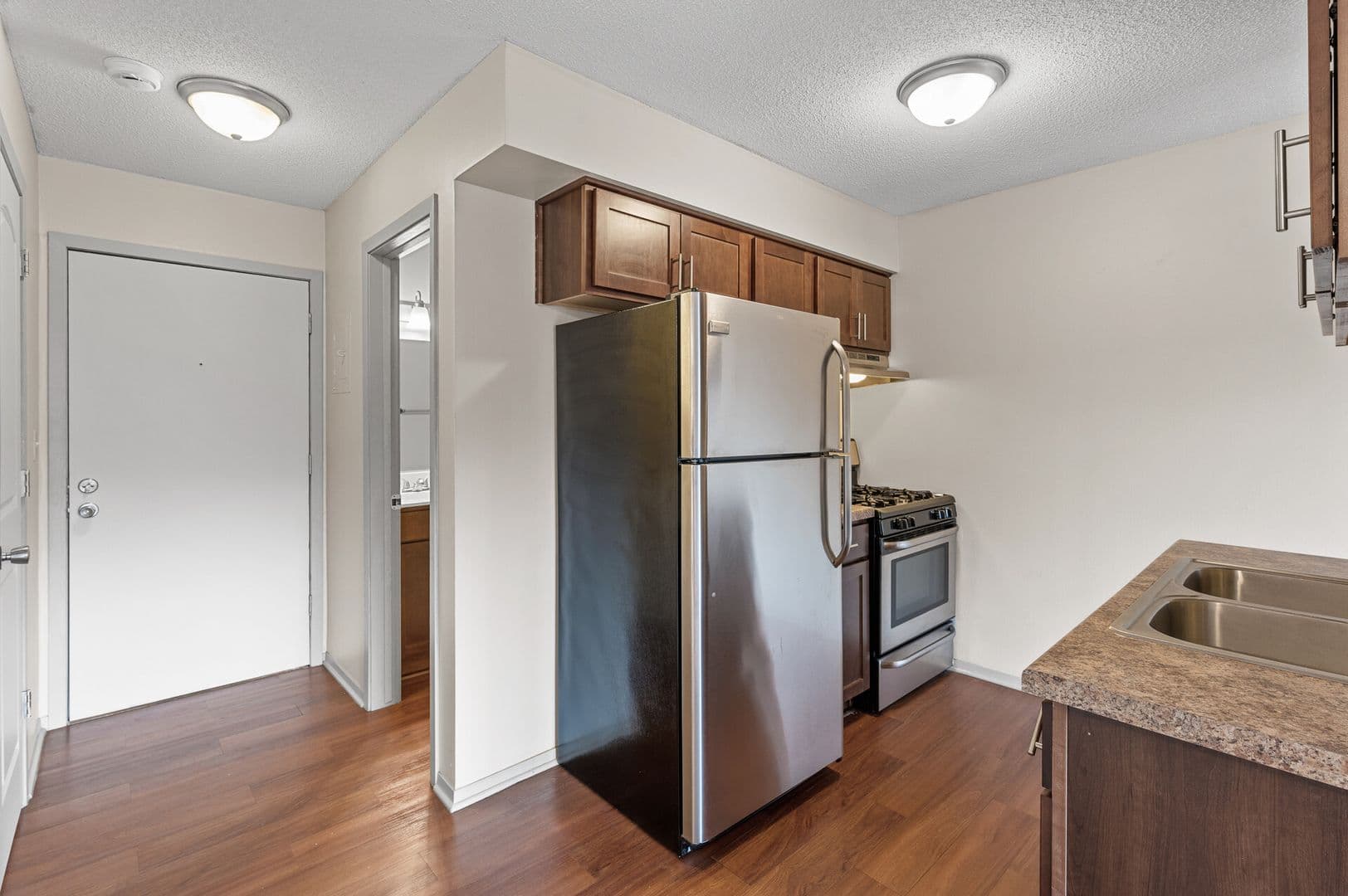 Burnsville Apartment: Cedar Valley Apartments