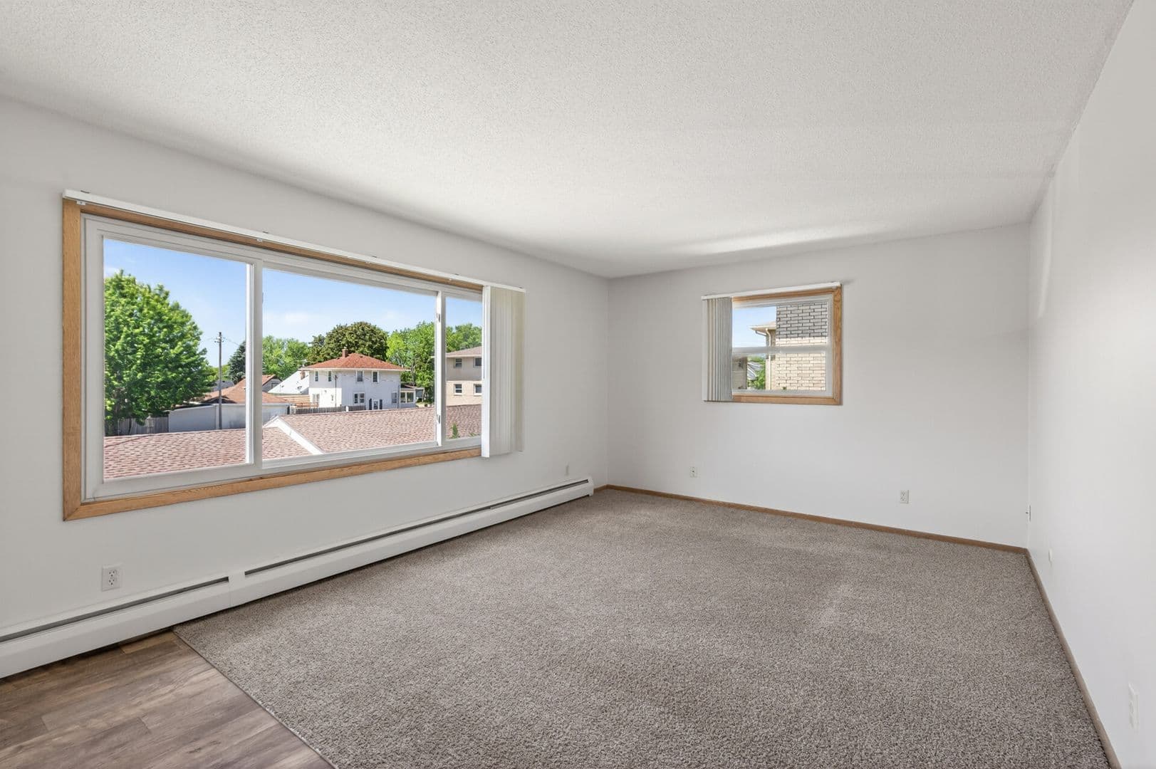 St Paul Apartment: 2244 Minnehaha Ave East