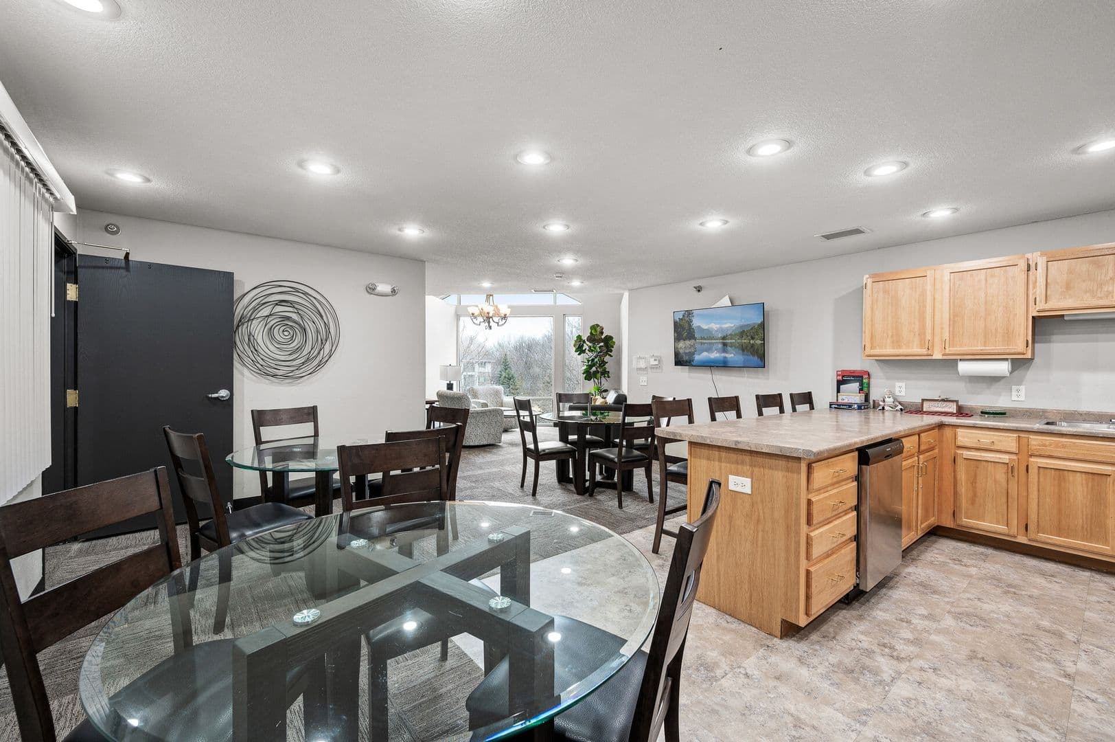 Prior Lake Apartment: 16535 Tranquility Ct SE.
