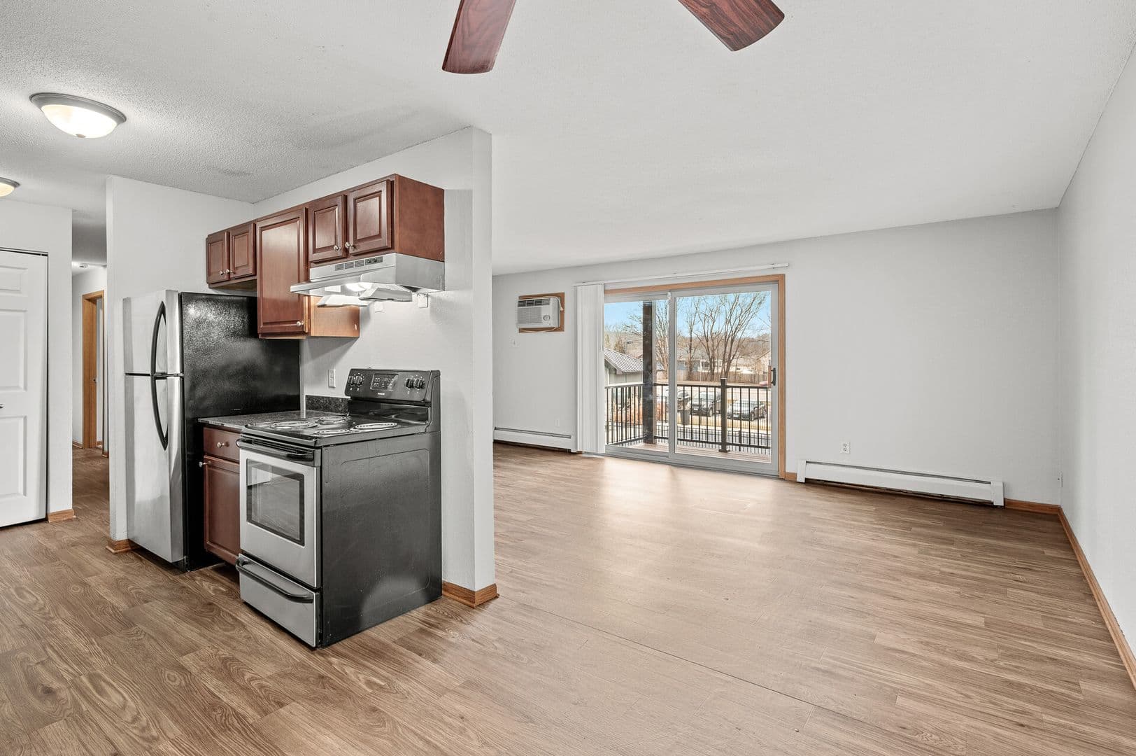Burnsville Apartment: 12911 County Road 5