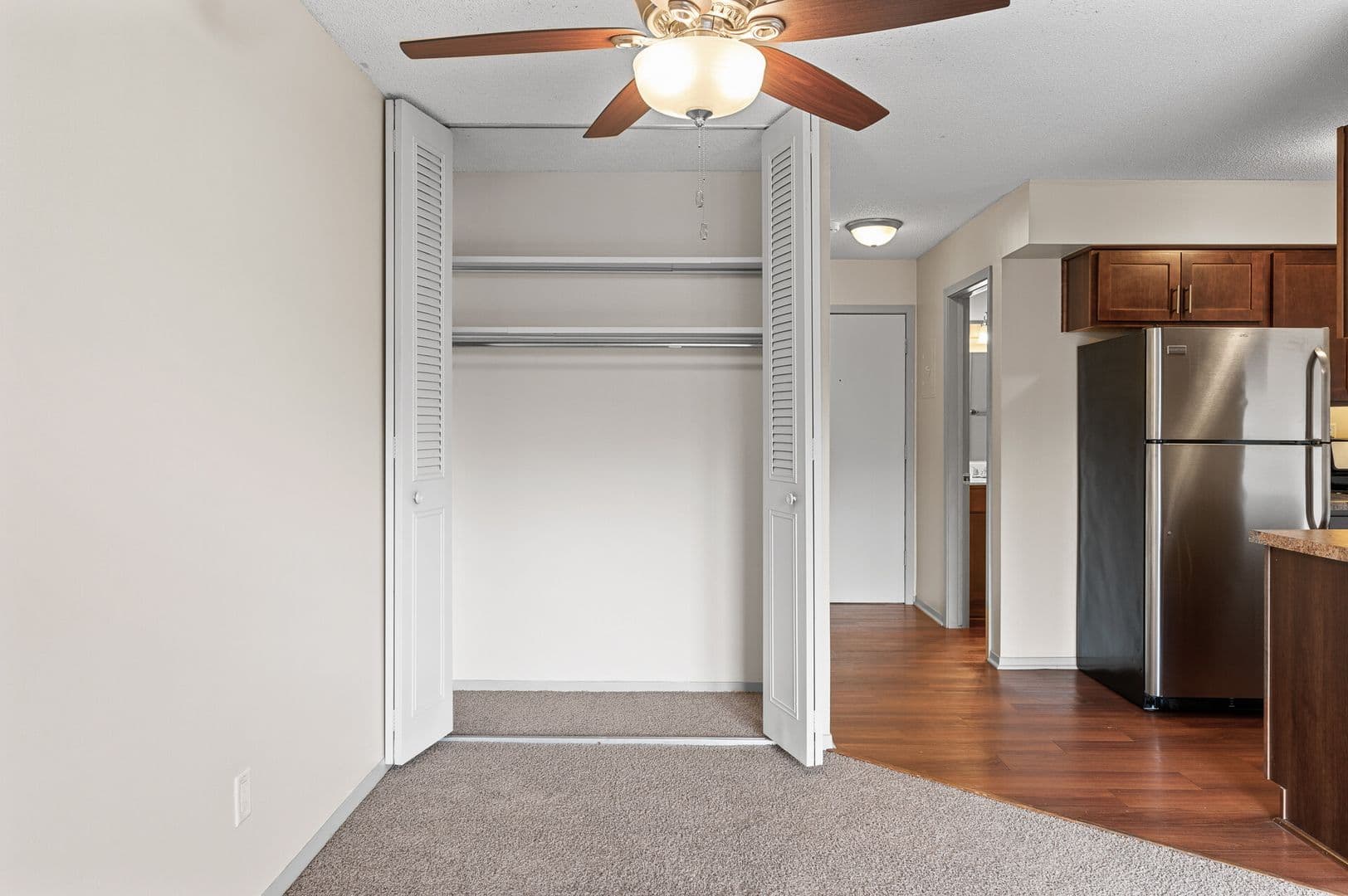 Burnsville Apartment: Cedar Valley Apartments
