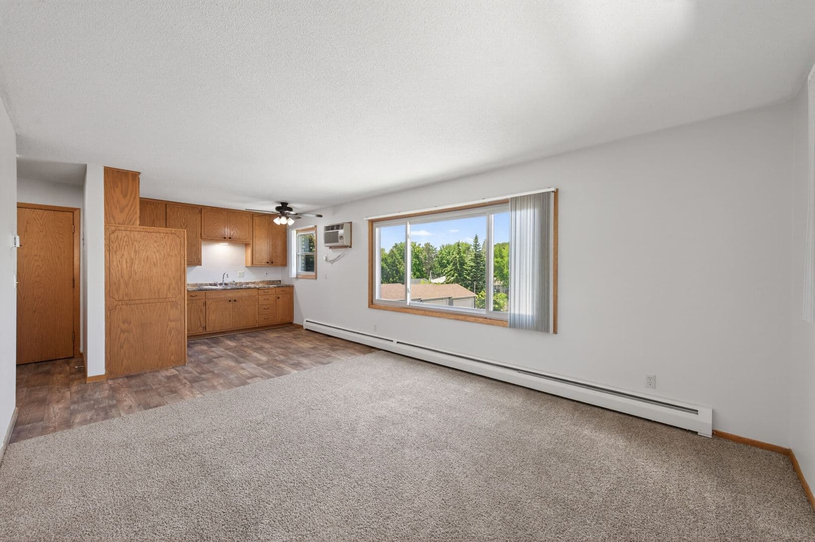 St Paul Apartment: 2244 Minnehaha Ave East
