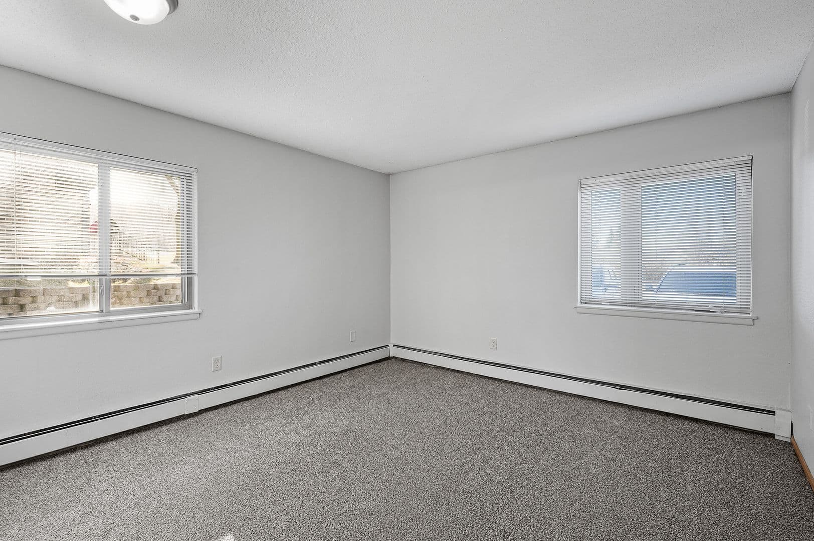 Burnsville Apartment: 12911 County Road 5