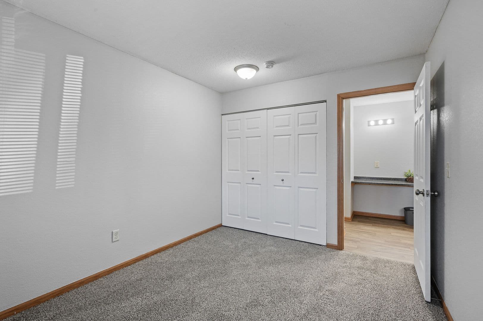 Burnsville Apartment: 12911 County Road 5