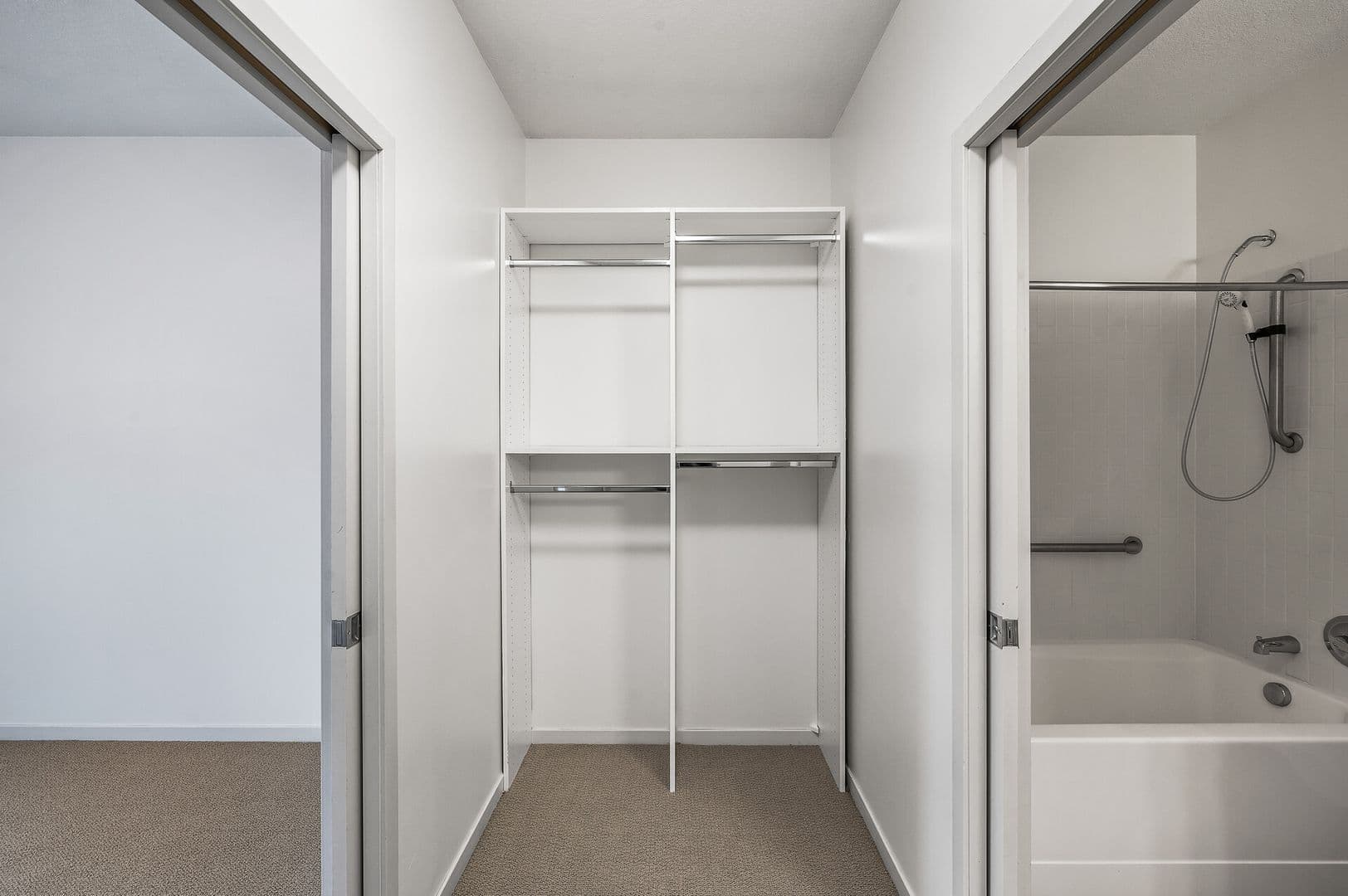 St Louis Park Apartment: 5310 West 16th Street