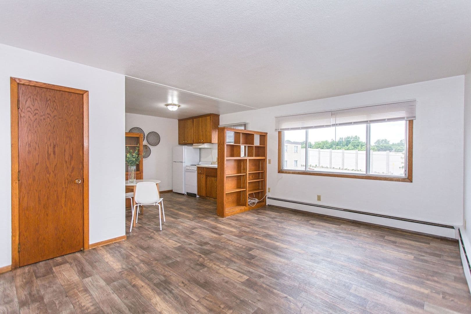 Stillwater Apartment: 14847 60th Street North
