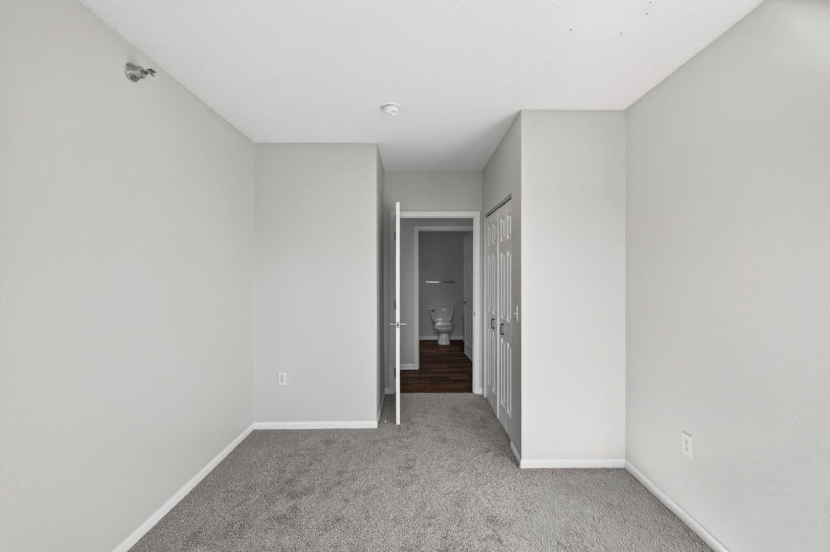 Chanhassen Apartment: 8260 Market Blvd