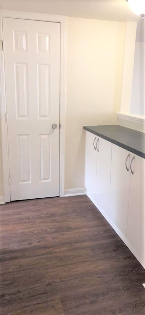 Galveston Apartment: 217 Church St