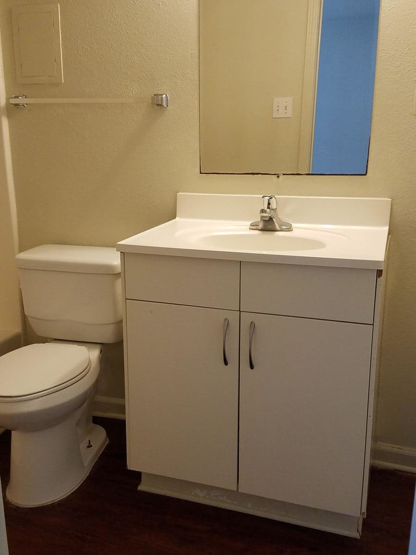 Galveston Apartment: 217 Church St
