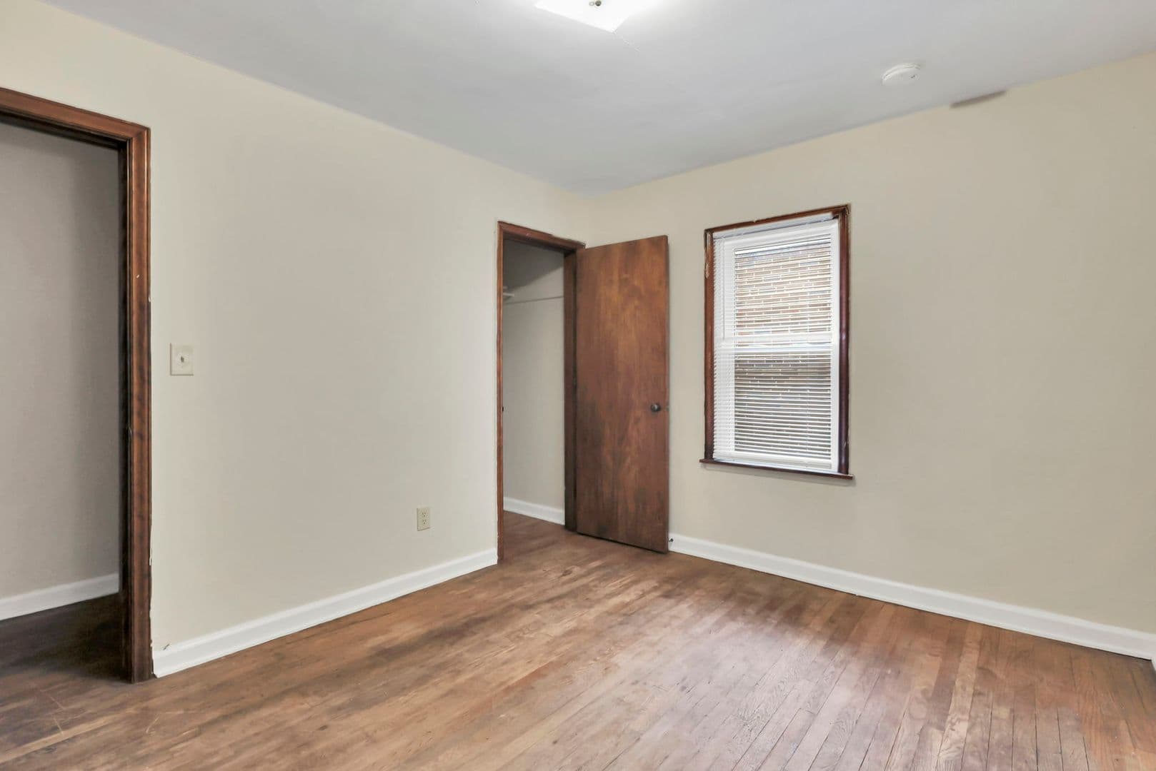 Columbus Apartment: 47-53 S Burgess Ave