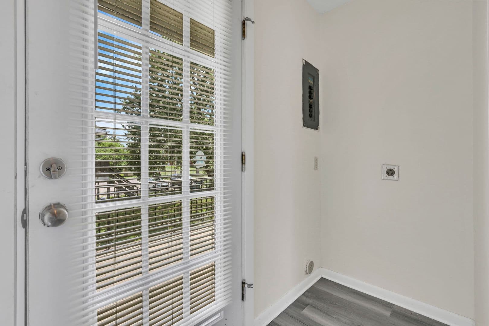 Columbus Apartment: 861 Kingsford Rd