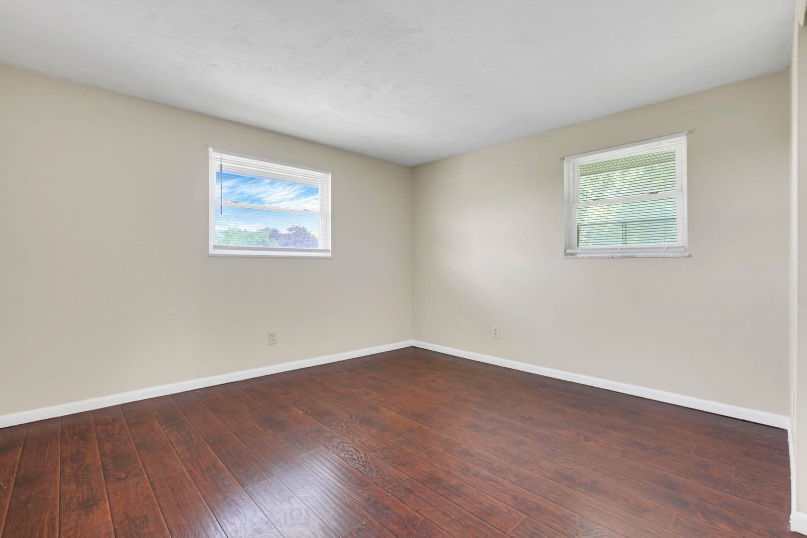 Columbus Apartment: 861 Kingsford Rd