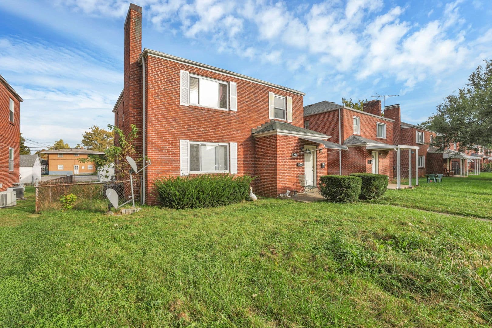 Columbus Apartment: 370 S Chase Ave