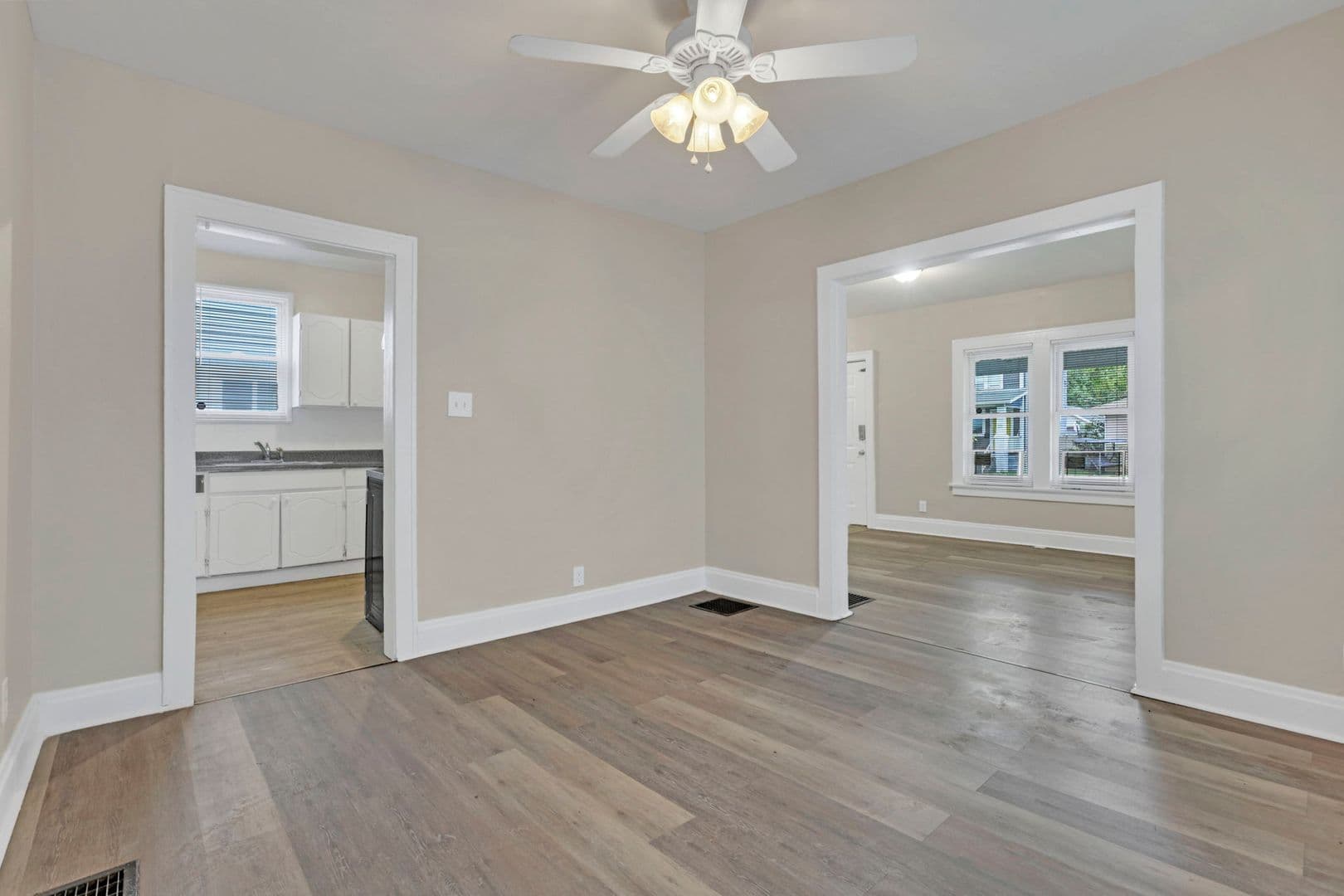 Columbus House: 243 N Wayne Ave