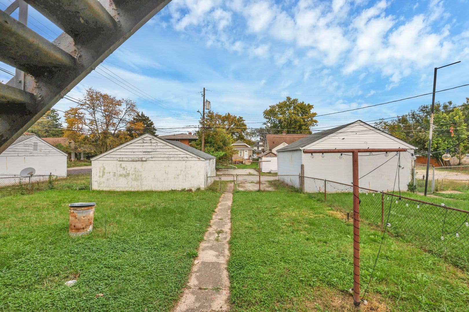 Columbus Apartment: 370 S Chase Ave