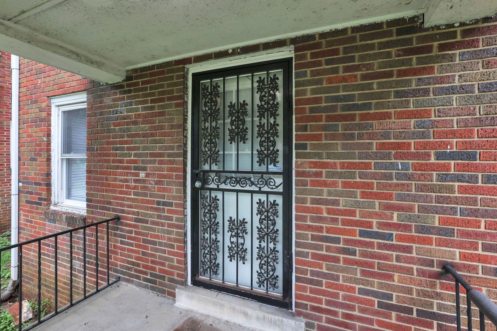 Columbus Apartment: 47-53 S Burgess Ave