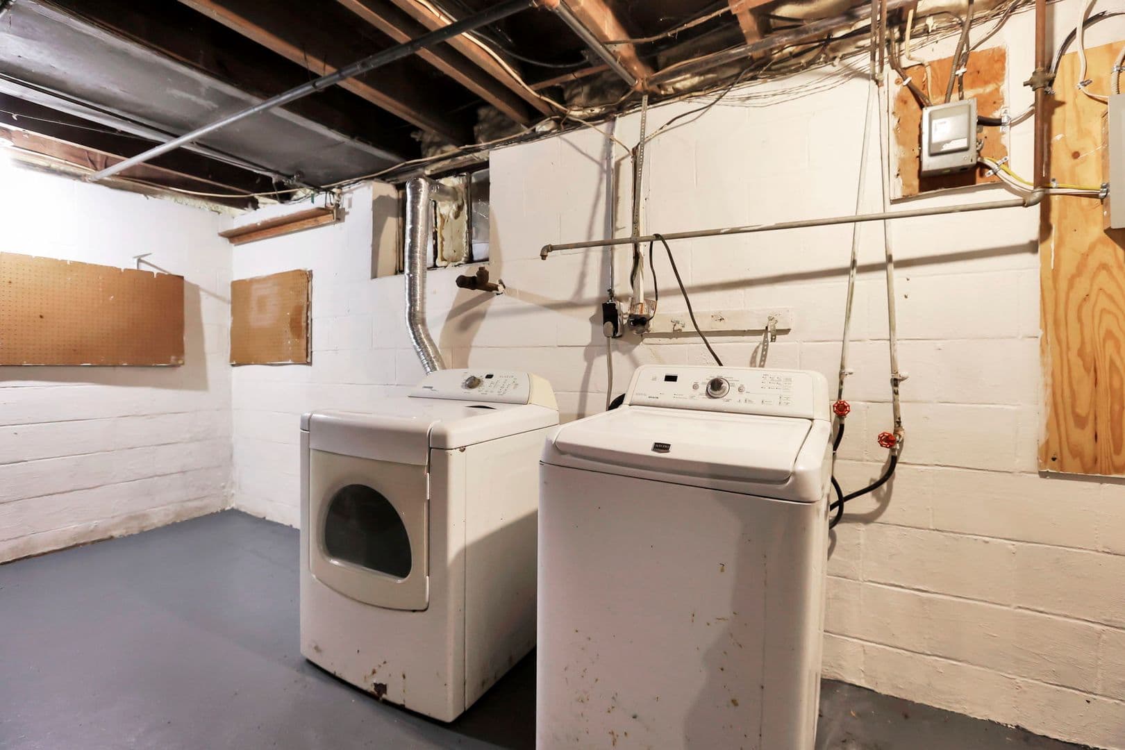 Columbus Apartment: 47-53 S Burgess Ave
