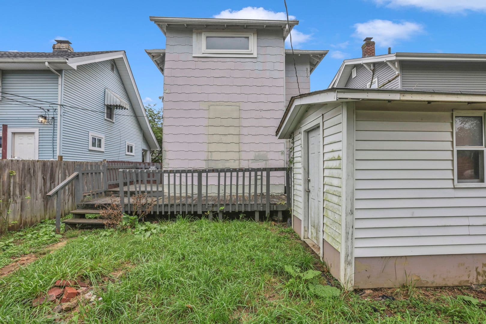 Columbus House: 243 N Wayne Ave