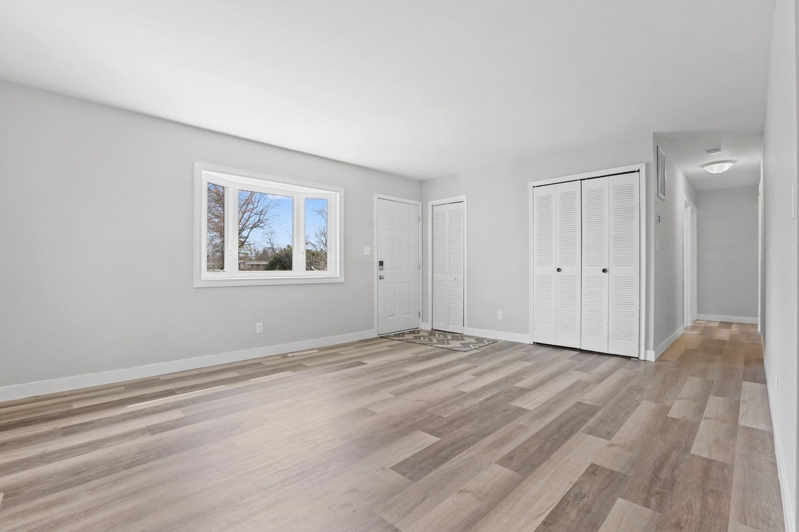 Columbus House: 5322 Newport Rd