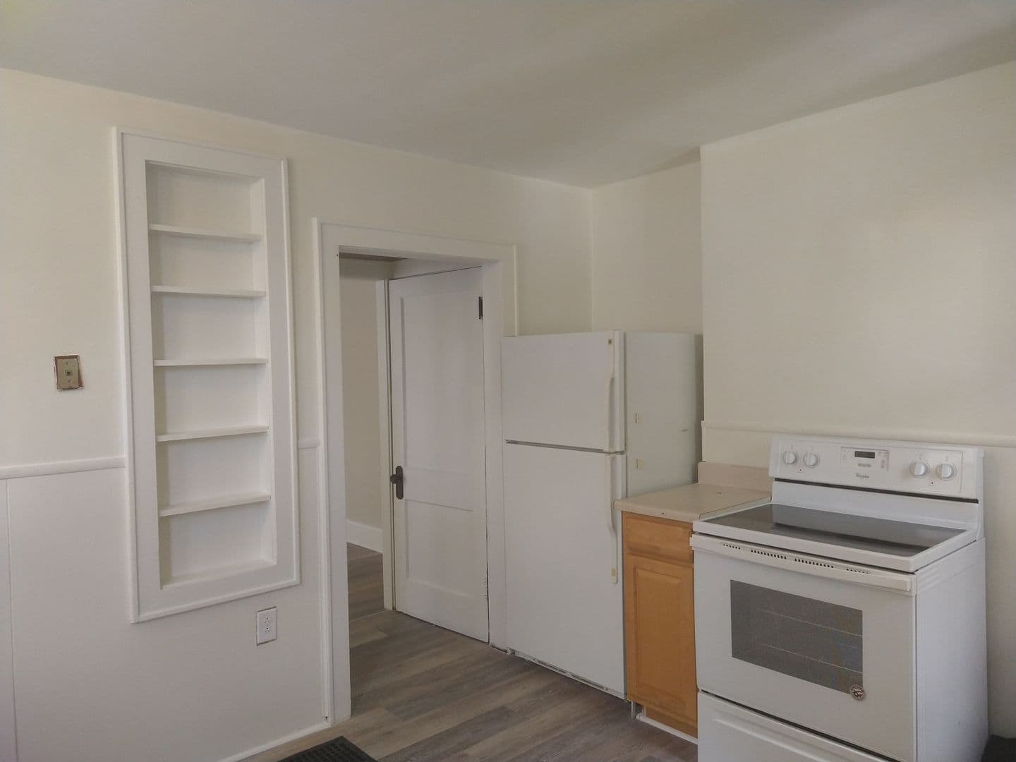 Columbus Apartment: 206-208 N Harris Ave