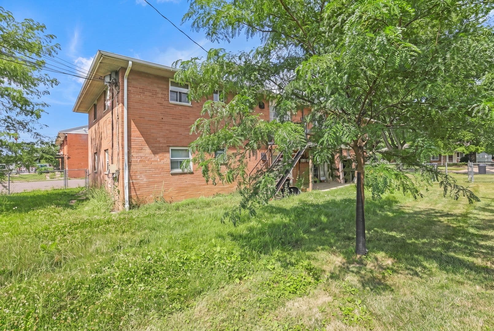 Columbus Apartment: 861 Kingsford Rd