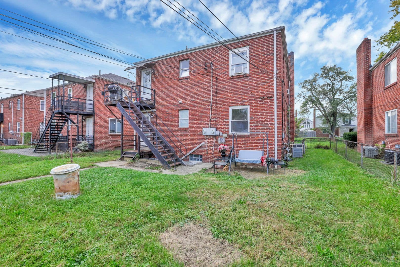 Columbus Apartment: 370 S Chase Ave