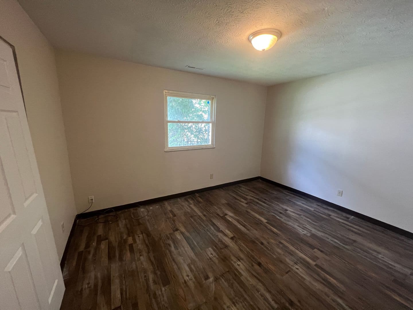 Columbus Apartment: 48-50 N Eureka Ave