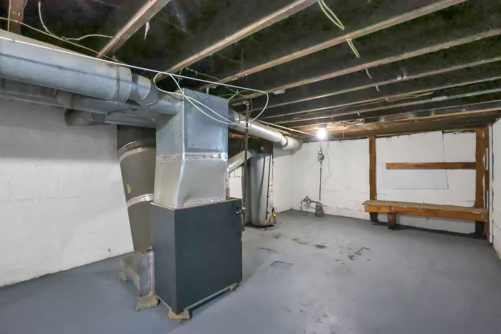 Columbus Apartment: 2545-2547 Sullivant Ave