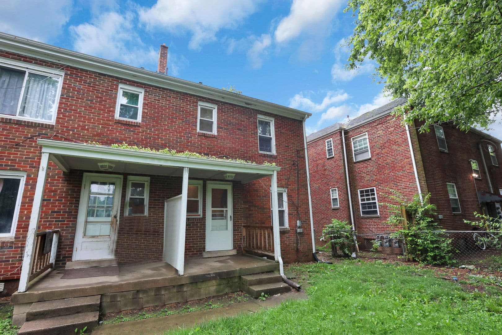 Columbus Apartment: 47-53 S Burgess Ave