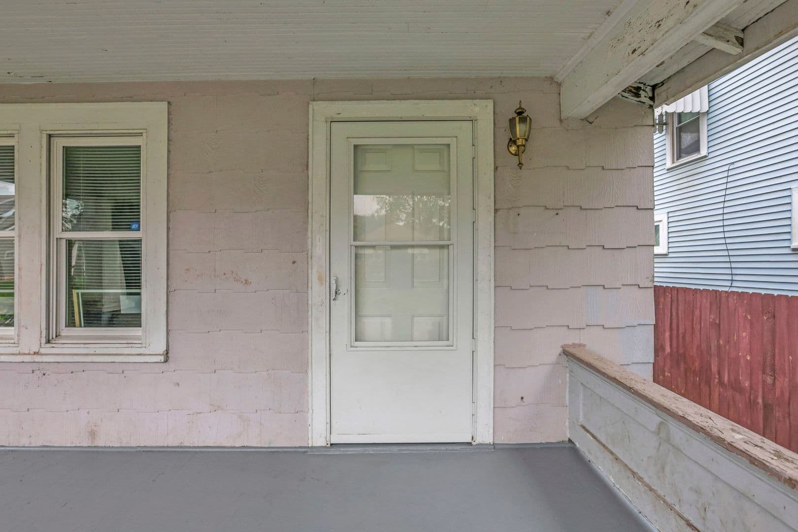 Columbus House: 243 N Wayne Ave