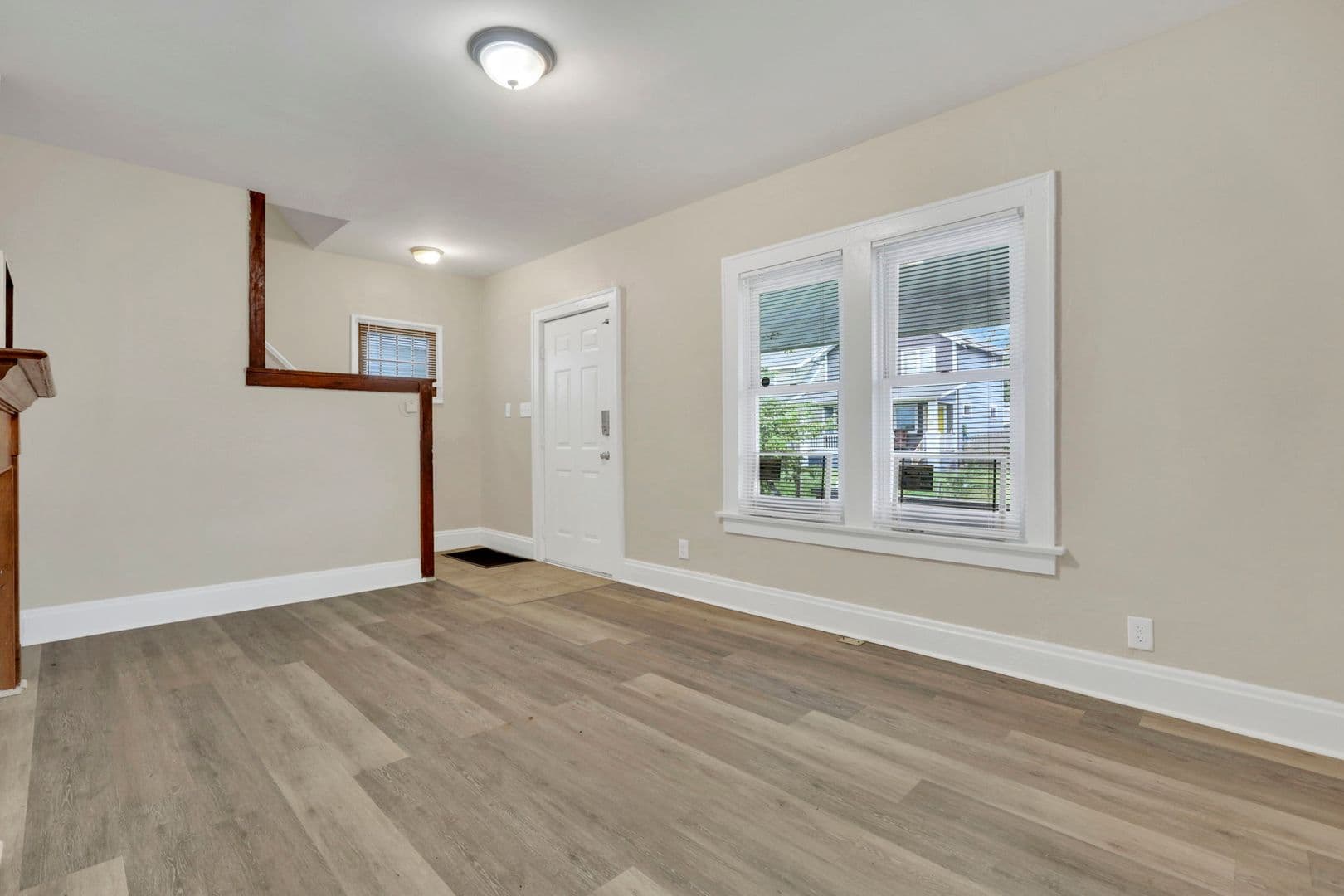 Columbus House: 243 N Wayne Ave