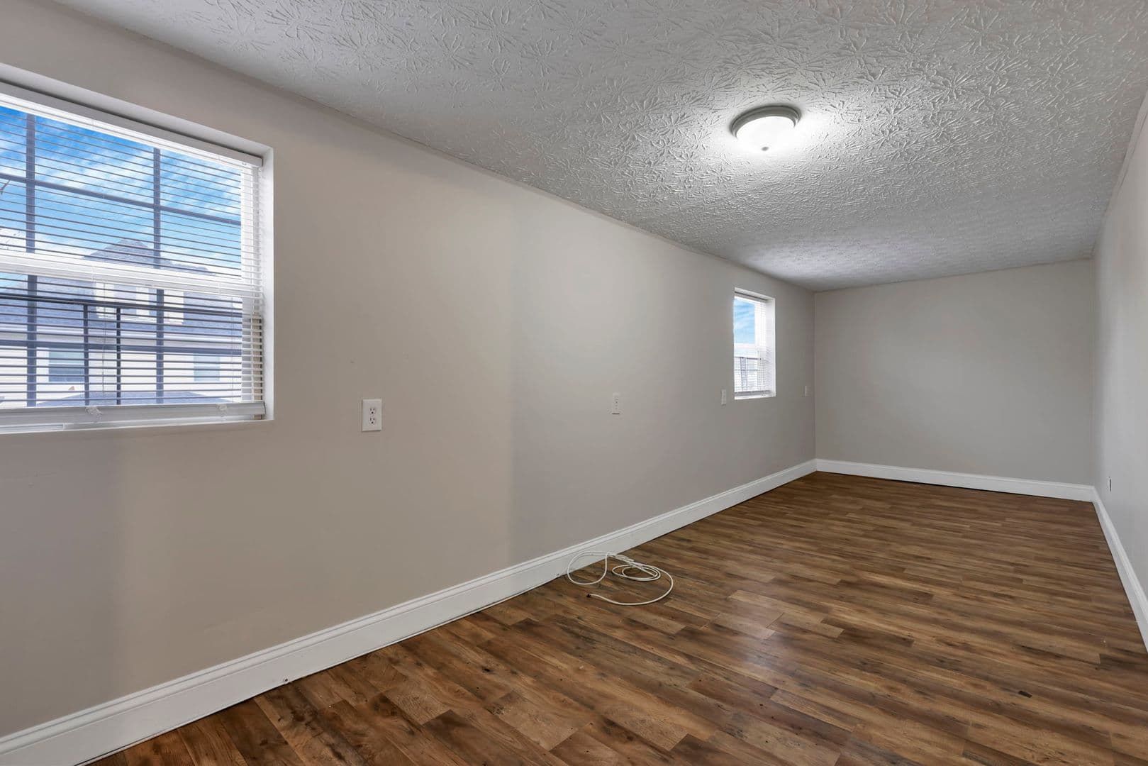 Columbus Apartment: 85-85 1/2 S Wheatland Ave
