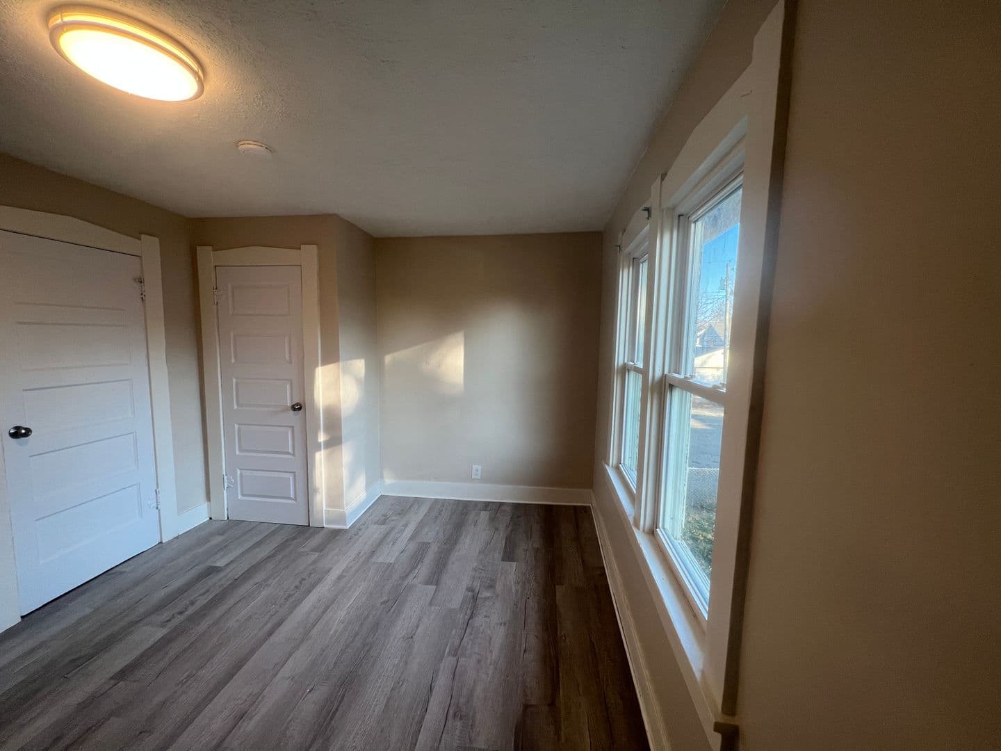 Columbus Apartment: 898-900 E 13th Ave