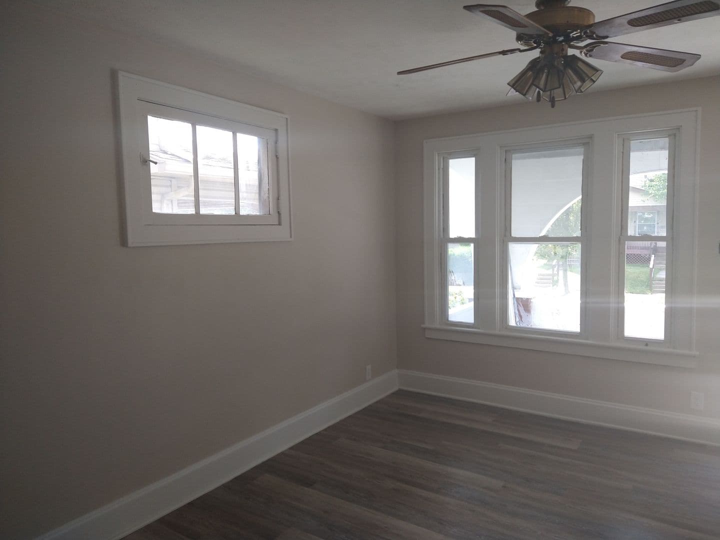 Columbus Apartment: 206-208 N Harris Ave