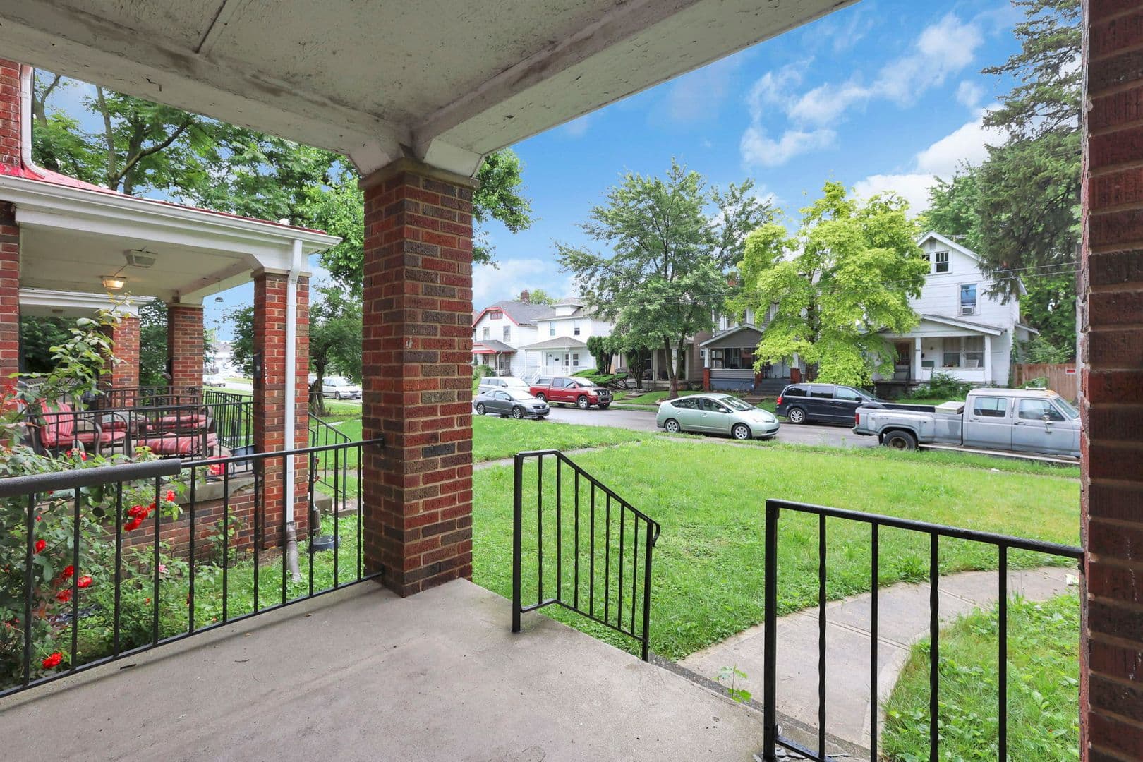 Columbus Apartment: 47-53 S Burgess Ave